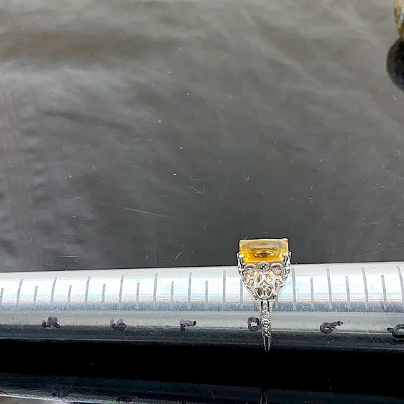 Vtg. Sterling Silver Citrine Ring Size 8 - Picture 4 of 8